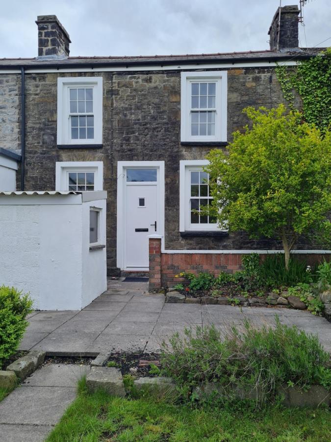 Picturesque 2 Bedroom Miners Cottage Near Bike Park Wales & Brecon Beacons 梅瑟蒂德菲尔 外观 照片
